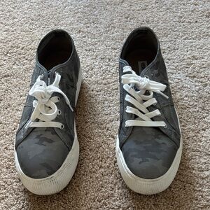 Steve Madden Gray Camouflage Sneakers